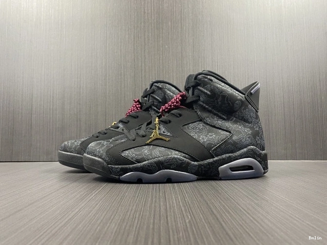 Boostmaster lin SD Triple Black Jordan (W) 6 DB9818-001 Retro 0726